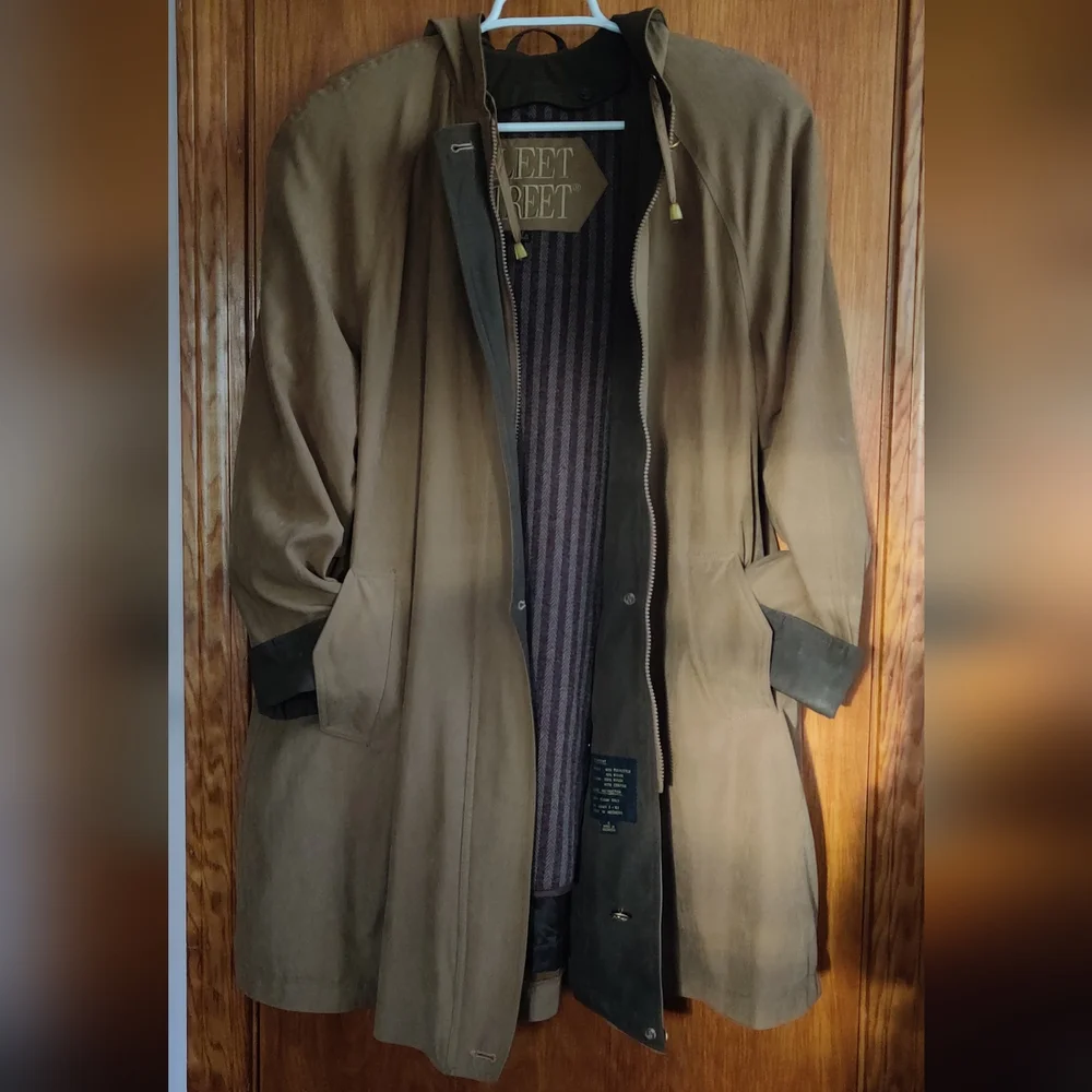 Woman's Trench Coat - Picture 1 of 11
